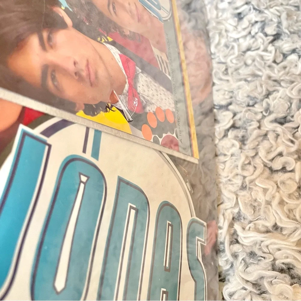 🎸 NWT 16-Month Disney Jonas Brothers Wall Calendar and Mini Calendar from 2010